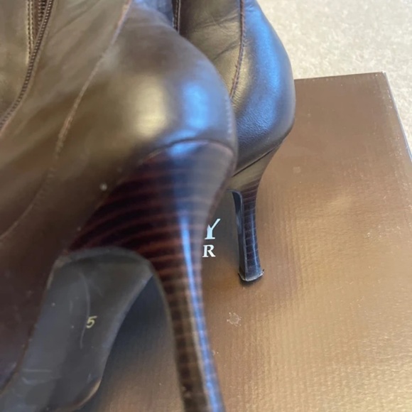 Chic Dark Brown Leather Heeled Boots - Picture 3 of 5